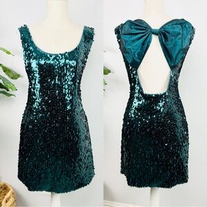 De La Hooke Oversize Bow Emerald Green Sequins Mini Shift Dress Bow Dress